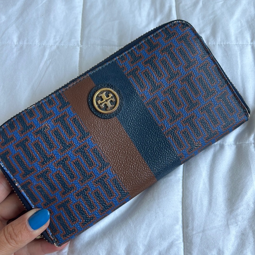 Tory Burch wallet